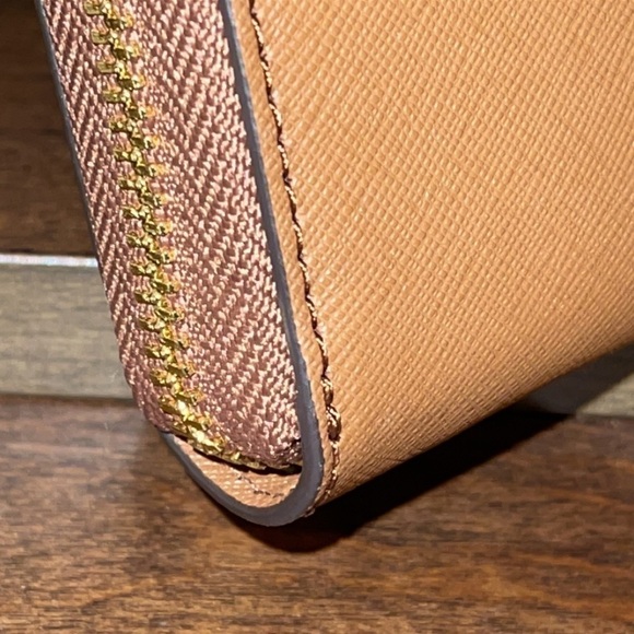 NWT Michael Kors Jet Set Charm Wallet - Picture 13 of 15